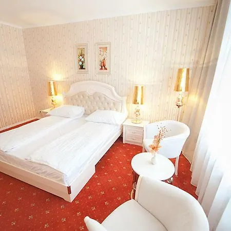 Leonte House