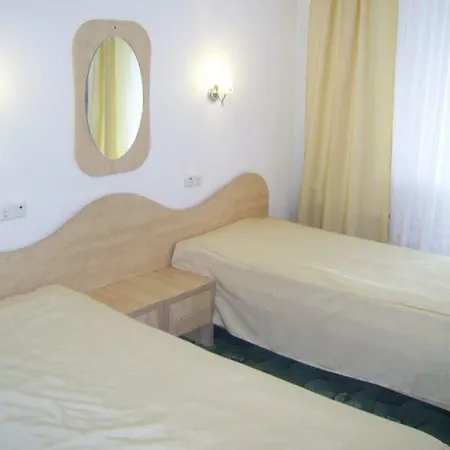 Leonte House Apartment *